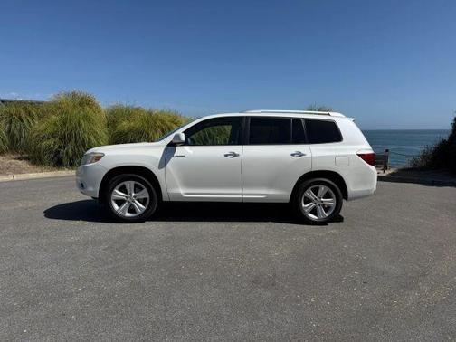White 2009 Toyota Highlander Limited