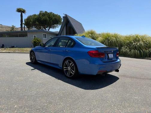 Blue 2018 BMW 340 i