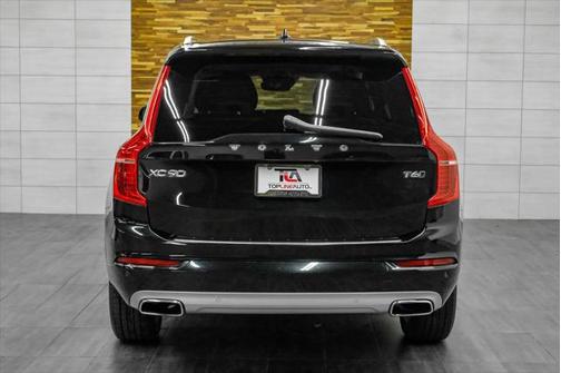 2020 Volvo XC90 T6 Momentum