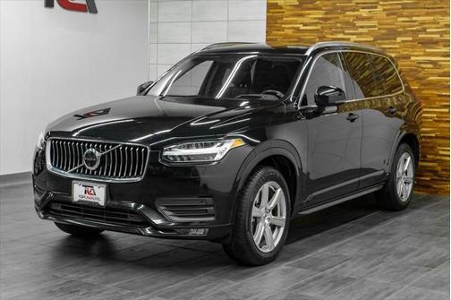 2020 Volvo XC90 T6 Momentum