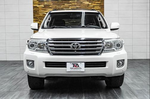 2015 Toyota Land Cruiser Base