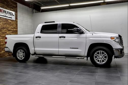 2017 Toyota Tundra SR5
