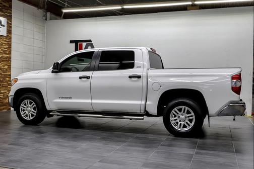 2017 Toyota Tundra SR5