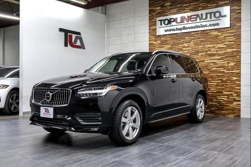 2020 Volvo XC90 T6 Momentum