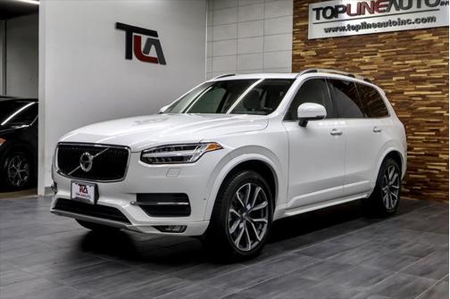 2016 Volvo XC90 T6 Momentum