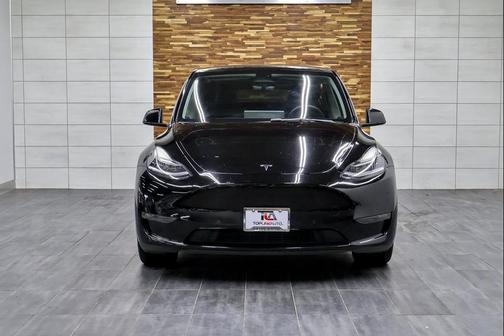 2022 Tesla Model Y Long Range Dual Motor All-Wheel Drive