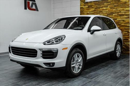 2016 Porsche Cayenne Base