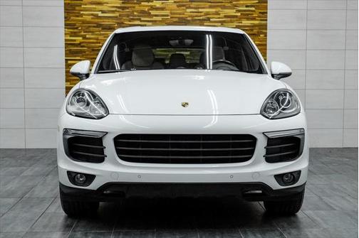 2016 Porsche Cayenne Base