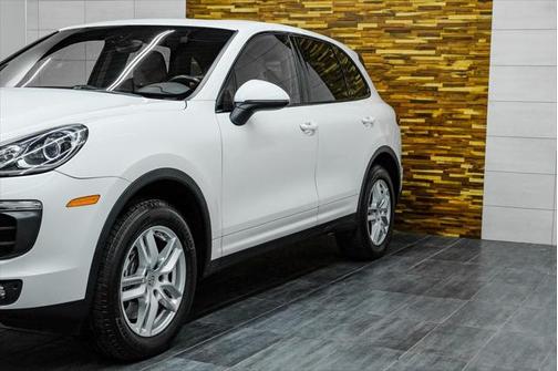 2016 Porsche Cayenne Base
