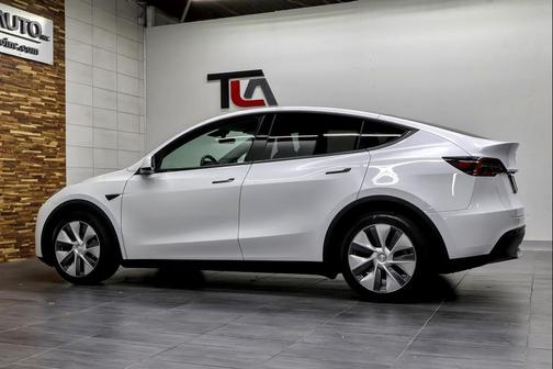 2023 Tesla Model Y Long Range Dual Motor All-Wheel Drive