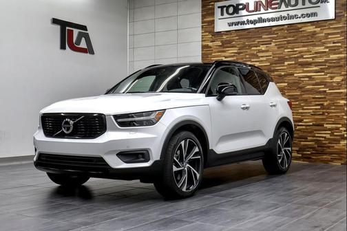 2020 Volvo XC40 T4 R-Design