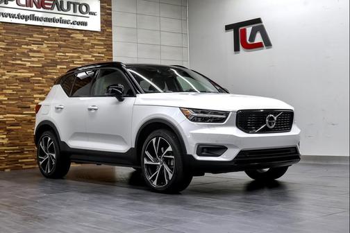 2020 Volvo XC40 T4 R-Design