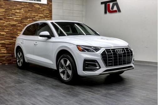 2022 Audi Q5 40 Premium Plus