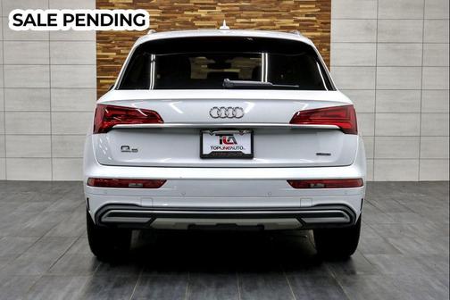 2022 Audi Q5 40 Premium Plus