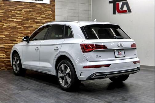 2022 Audi Q5 40 Premium Plus