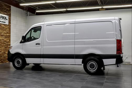2022 Mercedes-Benz Sprinter 1500 Standard Roof I4