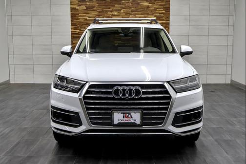 Glacier White Metallic 2017 Audi Q7 3.0T Premium
