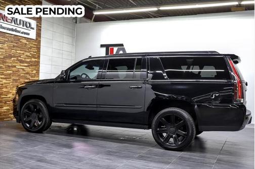 2019 Cadillac Escalade ESV Premium Luxury