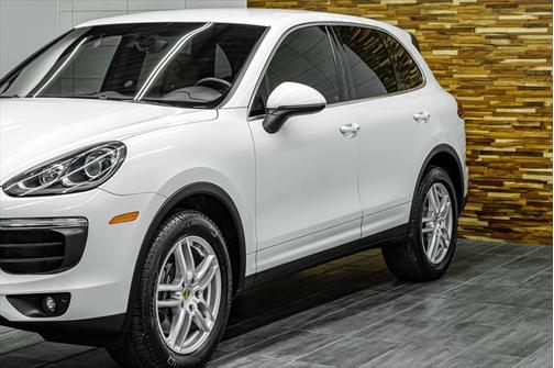 2018 Porsche Cayenne Platinum Edition