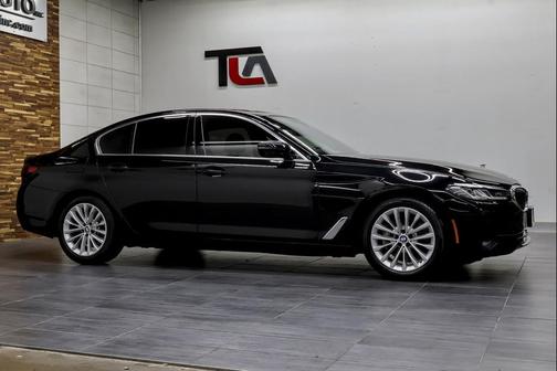 2021 BMW 530 530i