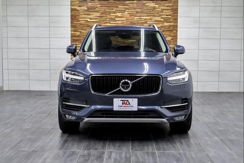 2019 Volvo XC90 T6 Momentum