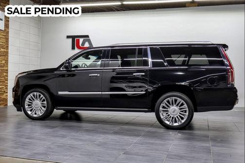 2018 Cadillac Escalade ESV Platinum