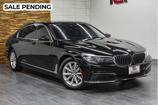 2019 BMW 740 740i