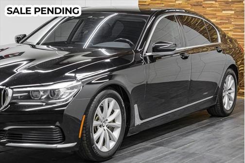2019 BMW 740 740i
