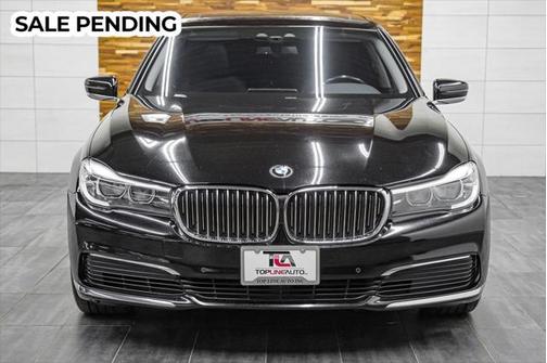 2019 BMW 740 740i