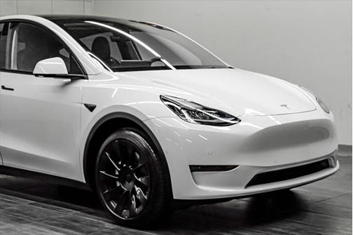 2021 Tesla Model Y Standard Range Rear-Wheel Drive