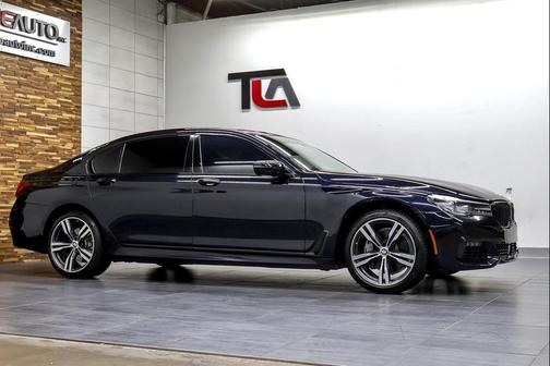 2019 BMW 740 740i