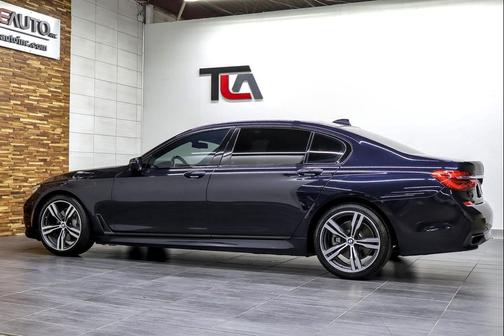 2019 BMW 740 740i