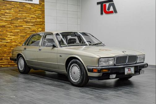 1991 Jaguar XJ6 4dr Sedan Vanden Plas