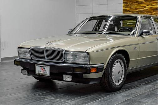 1991 Jaguar XJ6 4dr Sedan Vanden Plas