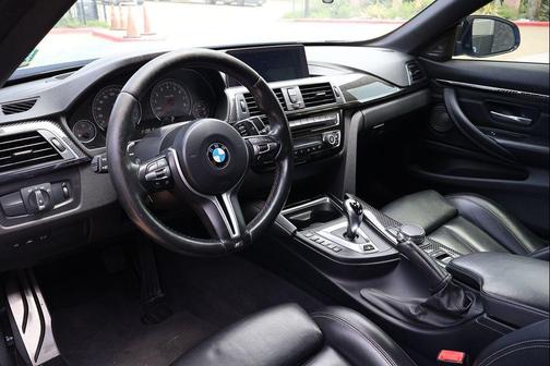 Yas Marina Blue Metallic 2018 BMW M4 Base
