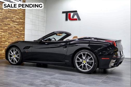 2010 Ferrari California Base