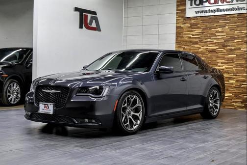 2018 Chrysler 300 S