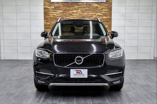 2016 Volvo XC90 T6 Momentum