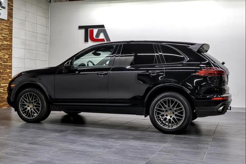 2018 Porsche Cayenne Platinum Edition