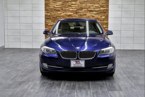 2011 BMW 528 528i