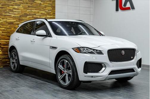 2018 Jaguar F-PACE S