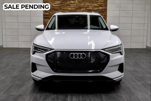 2021 Audi e-tron Premium
