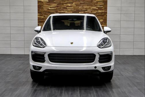 2018 Porsche Cayenne Platinum Edition