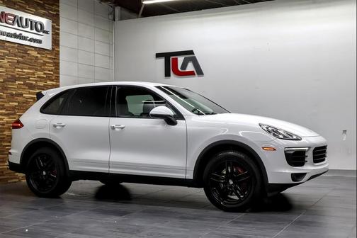 2018 Porsche Cayenne Platinum Edition