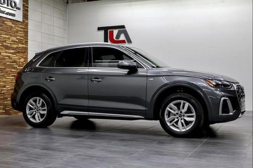 2022 Audi Q5 45 S line Premium