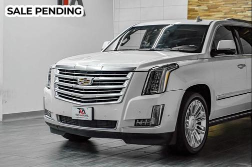 2017 Cadillac Escalade Platinum