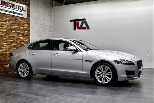 2017 Jaguar XF 35t Premium