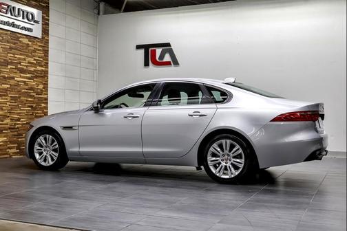 2017 Jaguar XF 35t Premium