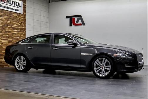 2016 Jaguar XJ XJL Portfolio