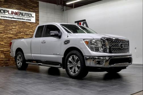 2017 Nissan Titan SV